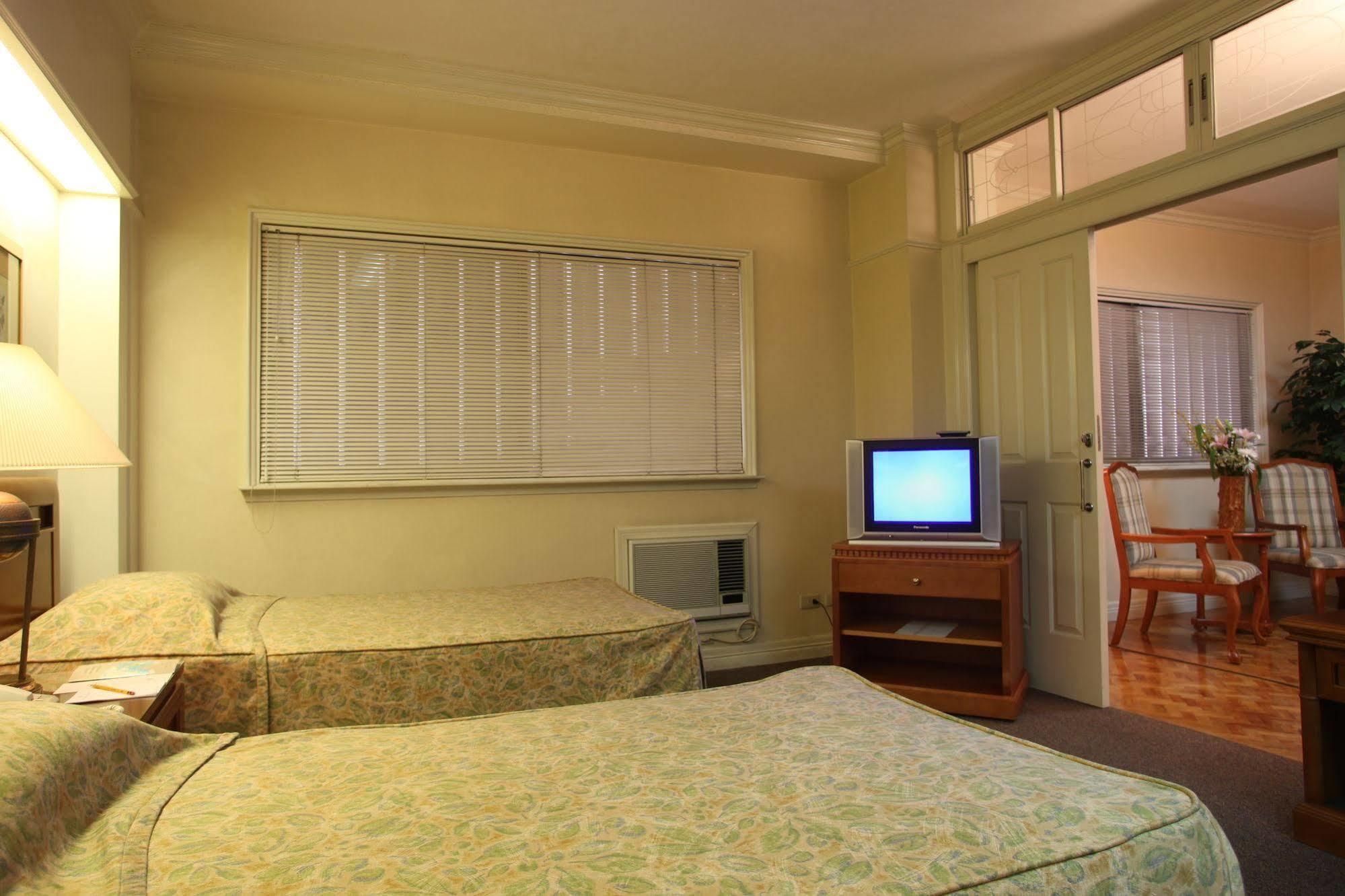 מנילה Sunny Bay Suites מראה חיצוני תמונה